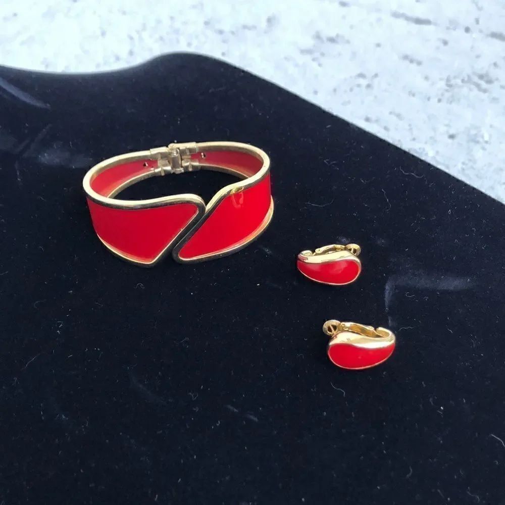 Vintage Goldette Set   